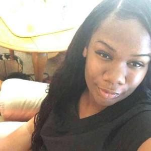 Meet your Posher, Simone